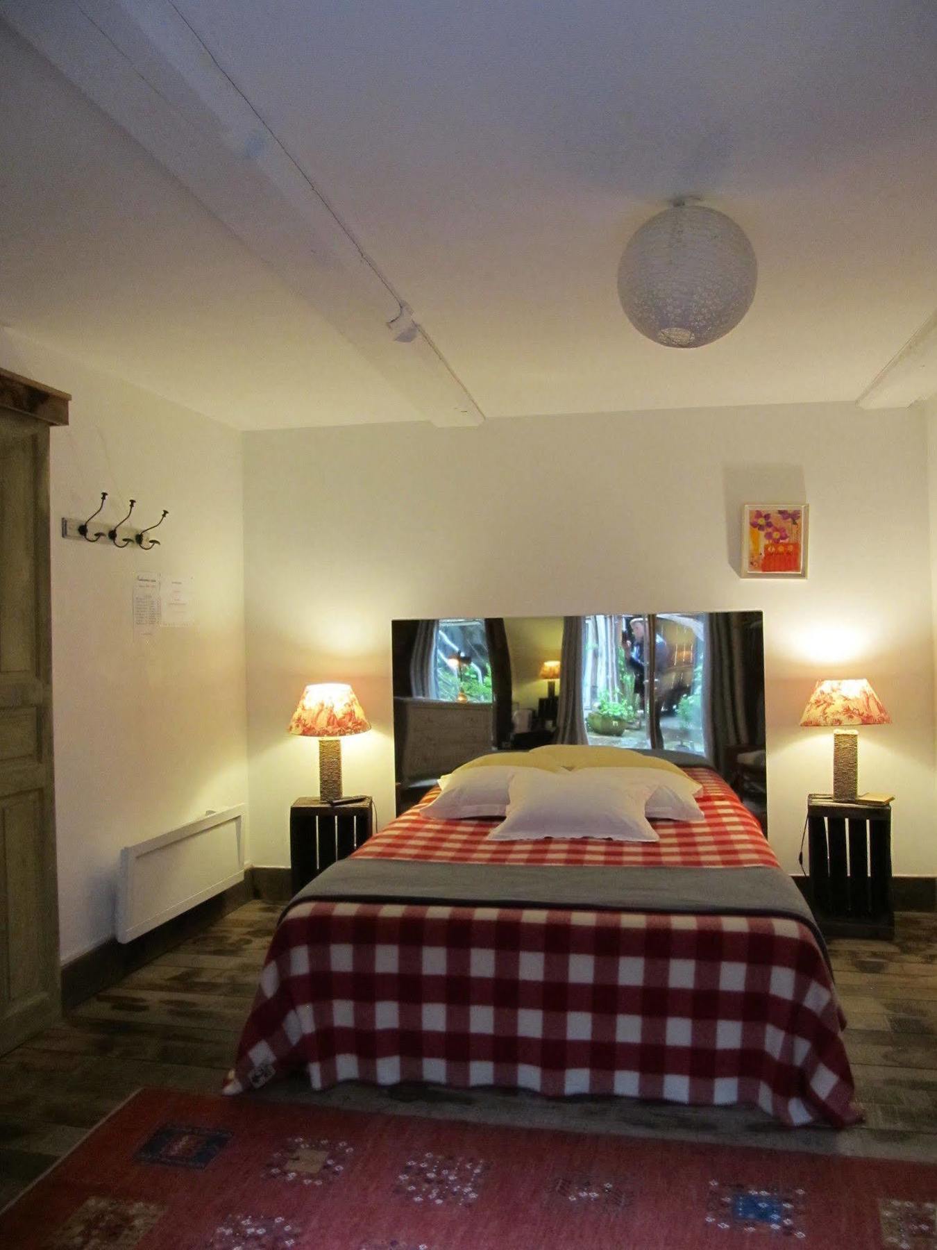 Chambres D'Hotes A L'Ecole Buissonniere Honfleur Exteriör bild